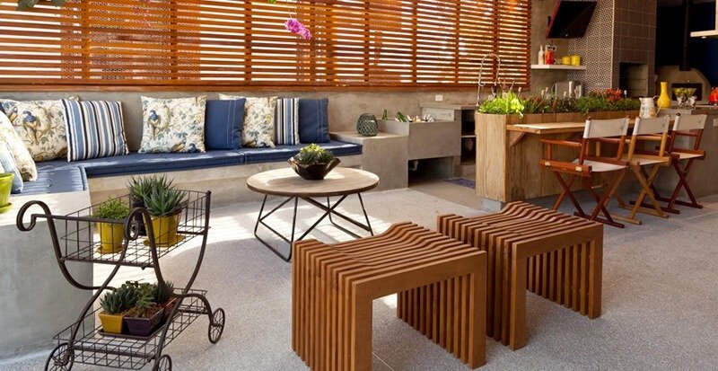 Sala externa e integração com a churrasqueira!